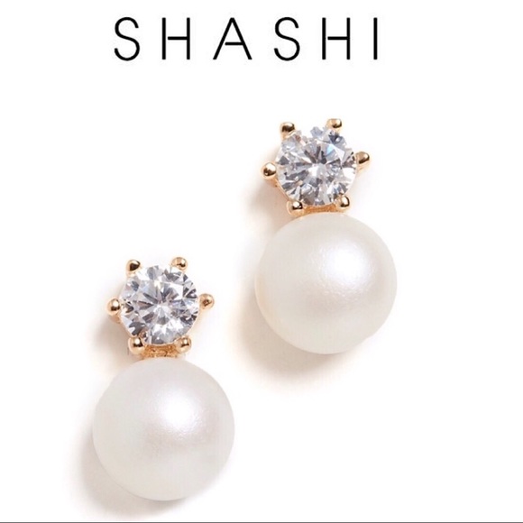 Shashi Jewelry - 🆕•Shashi•Bliss Pearl Diamond Earrings•